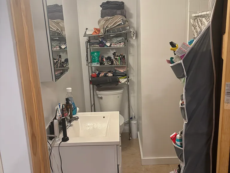 104 College Hl — Photo 19
