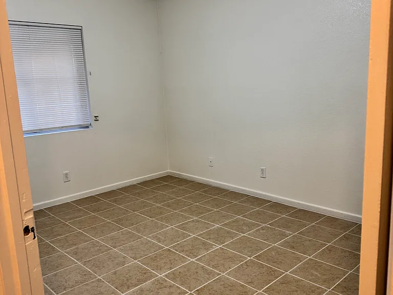 2548 Saint George St #0 — Photo 7
