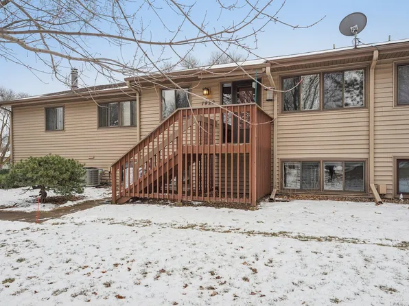 1428 Arden View Dr, Arden Hills, MN 55112