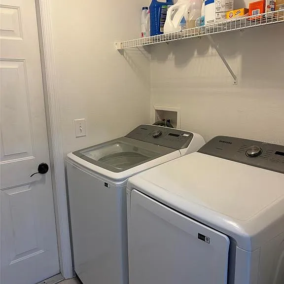 4056 Alan Dr — Photo 17