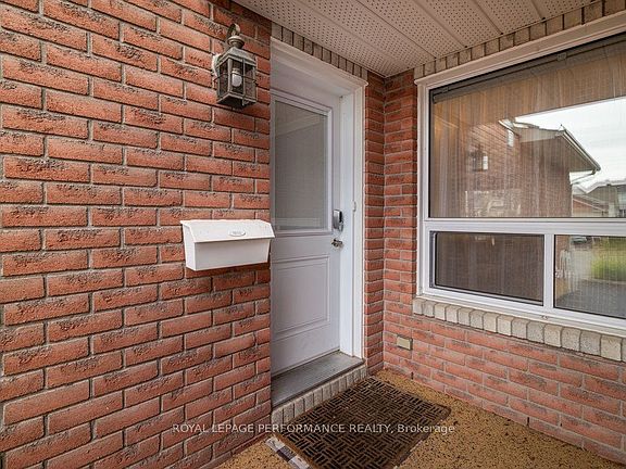 3rd image of 823 Nesting Way