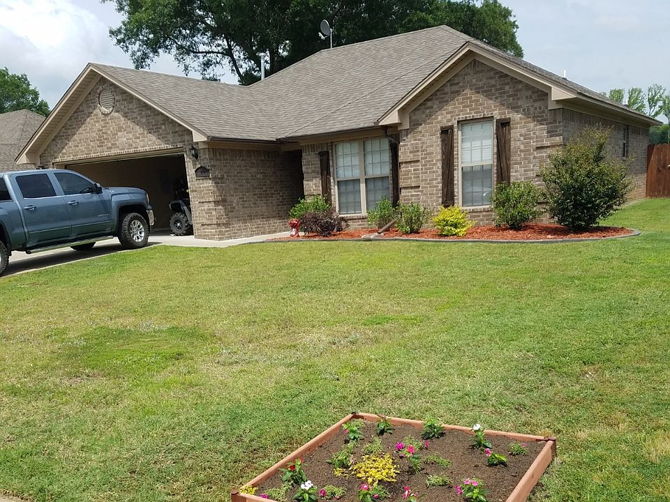 1st image of 9 Golden Leaf Dr