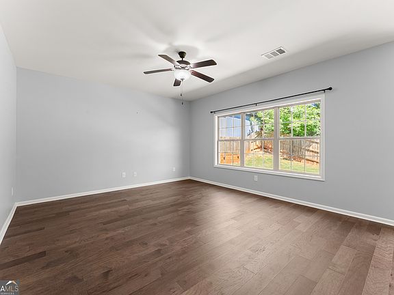 5th image of 429 Highland Pointe Dr