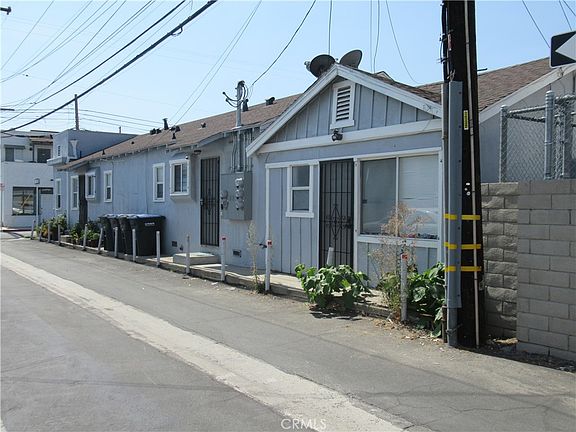 3rd image of 9745 Maple St