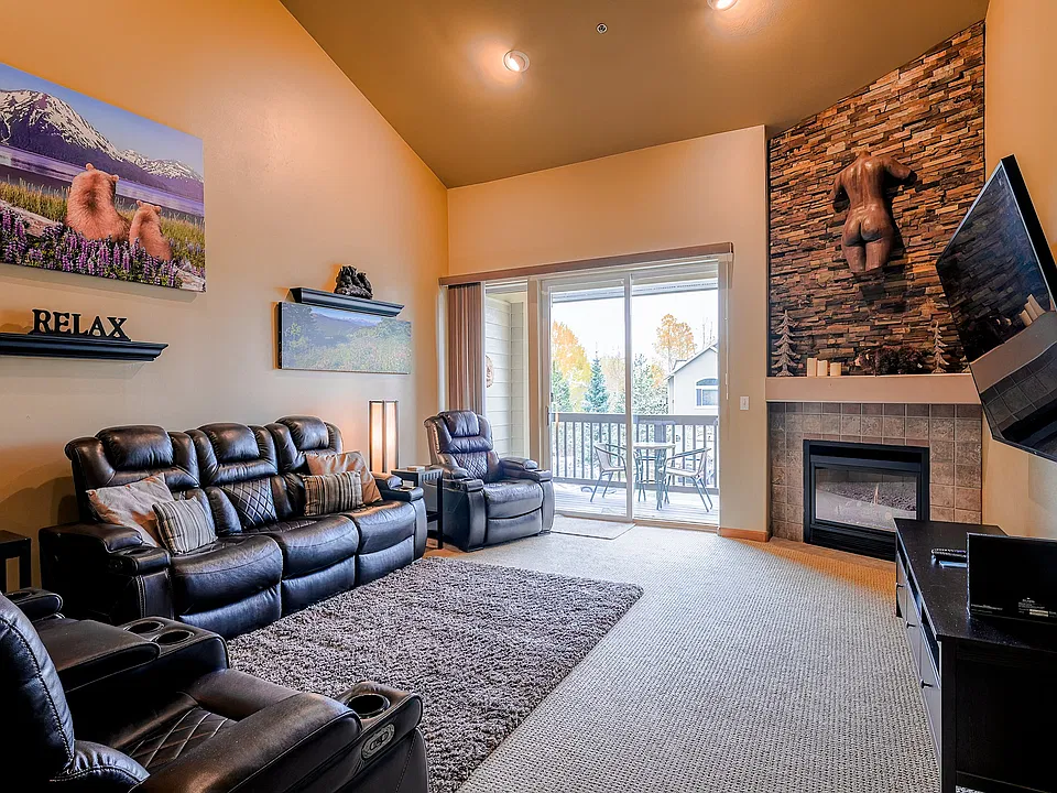 Living room on middle level