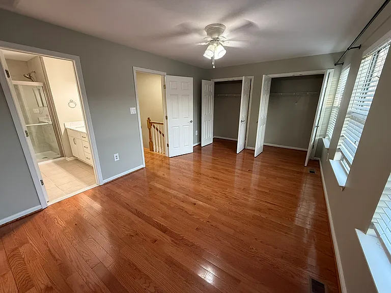 2427 Clover Field Cir — Photo 23