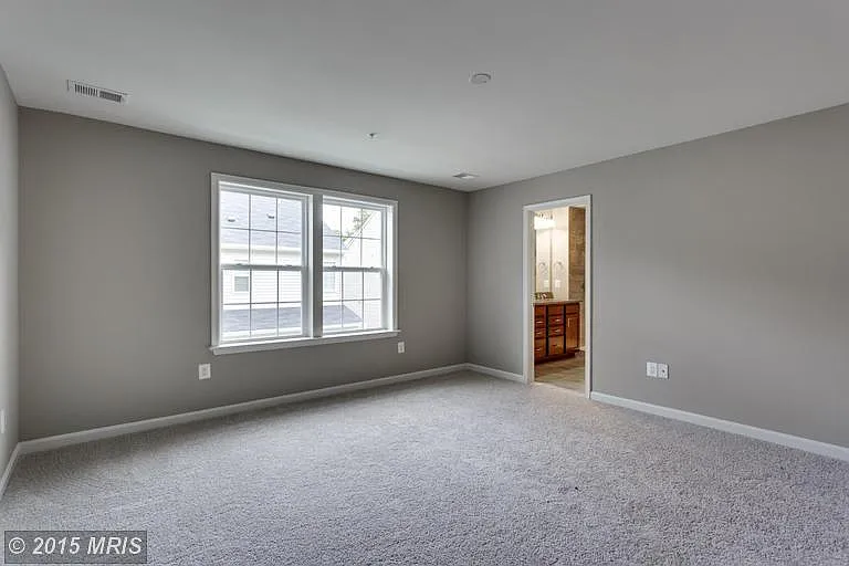 408 Saint Martins Ln — Photo 15