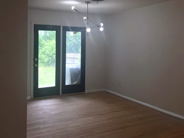 1405 Hillcrest Blvd — Photo 5
