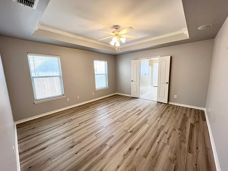 6233 Sir Jack St — Photo 32
