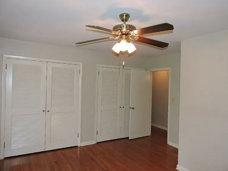 3155 Lakeshore Dr — Photo 5