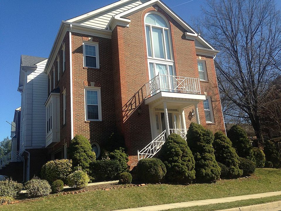 1st image of 9947 Foxborough Cir