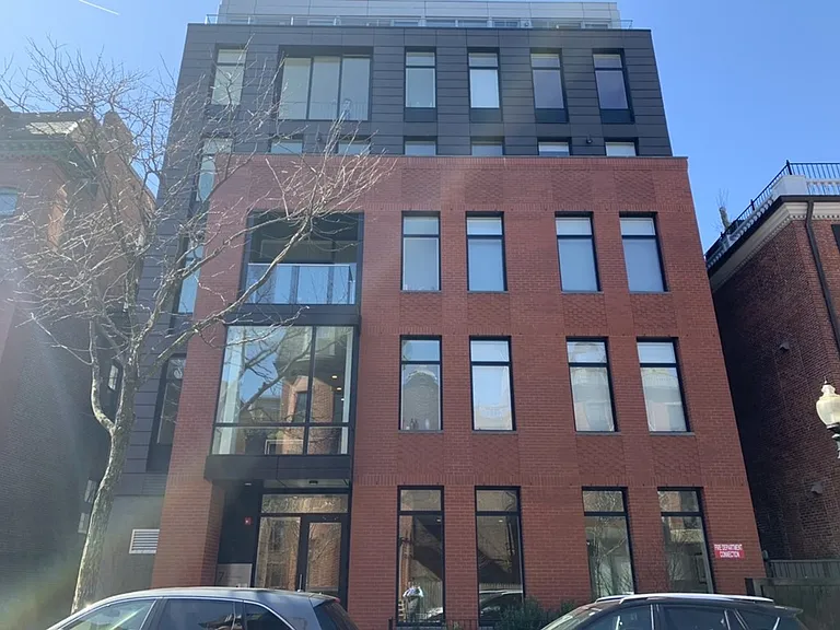 7 E Springfield St #2B — Photo 23