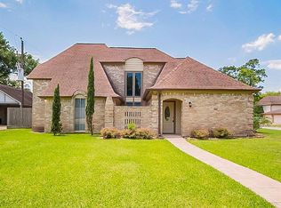 15615 Autumnbrook Dr, Houston, TX 77068