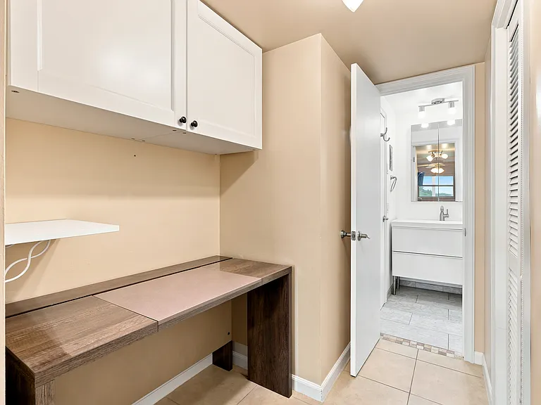 950 Hillcrest Dr #507 — Photo 8
