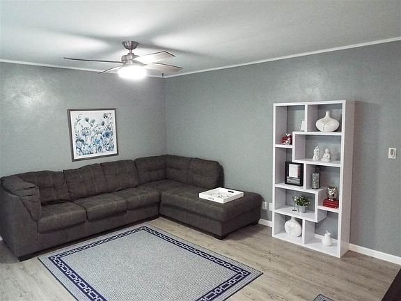 5th image of 2194 Saint John Dr