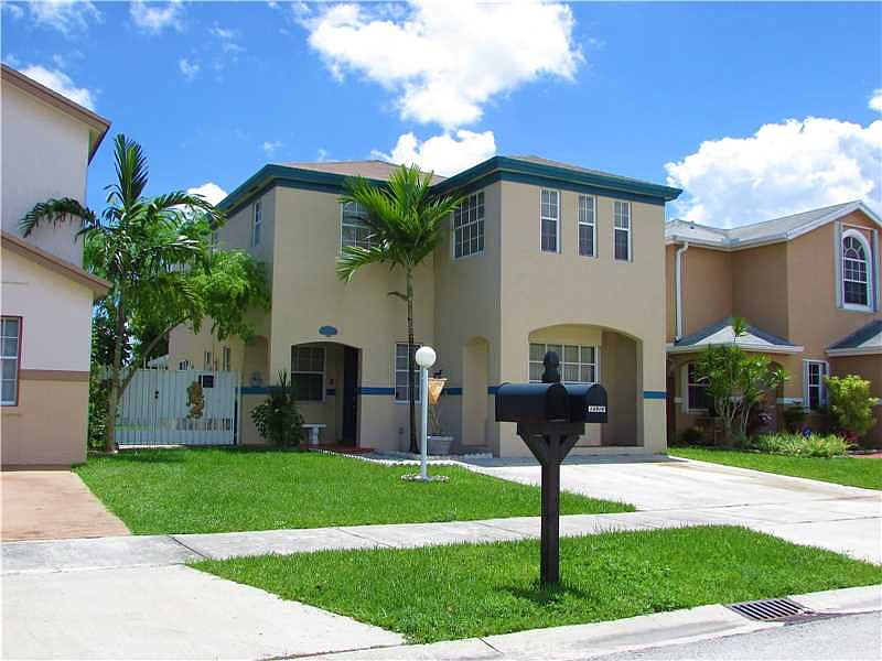 Lovely 2 story home near Metro Zoo