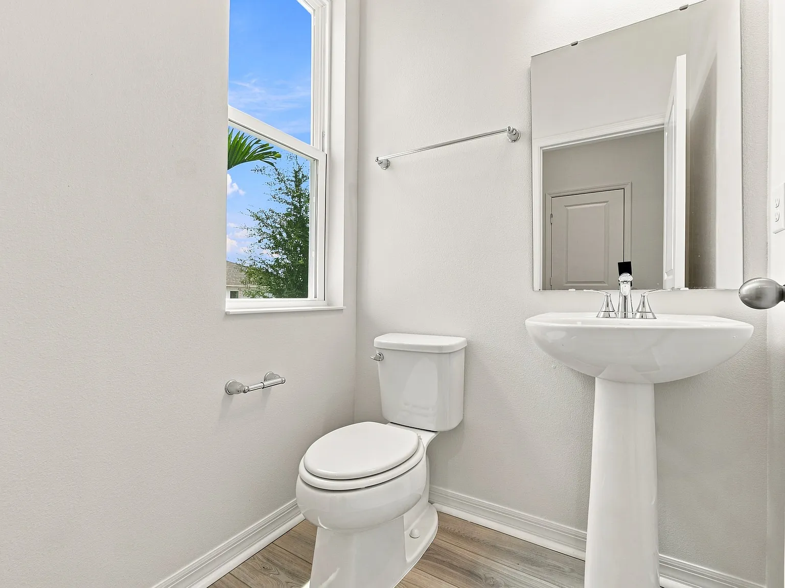 3 bed, 2.5 bath, 1573 sqft, $2,500 — Photo 4