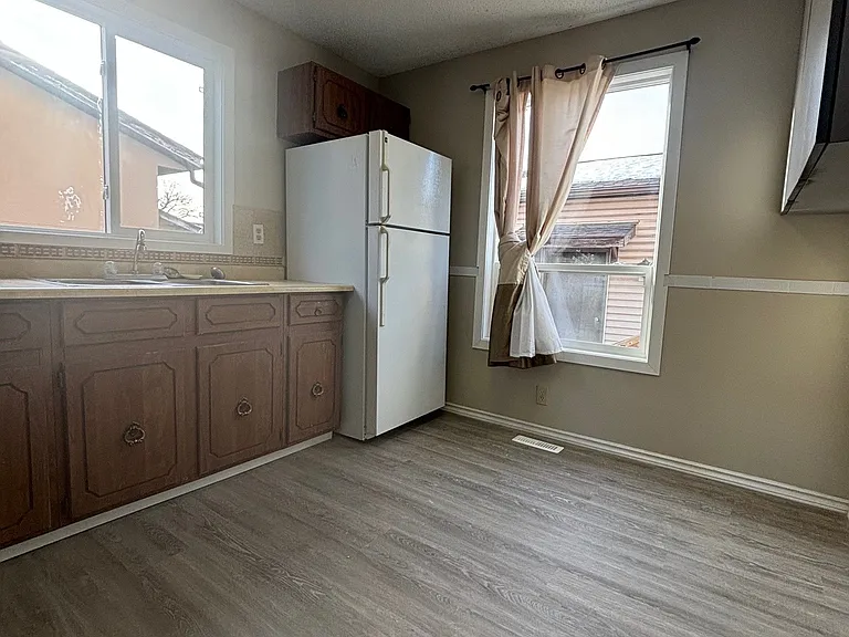 23 Whitehaven Rd NE #23 — Photo 5