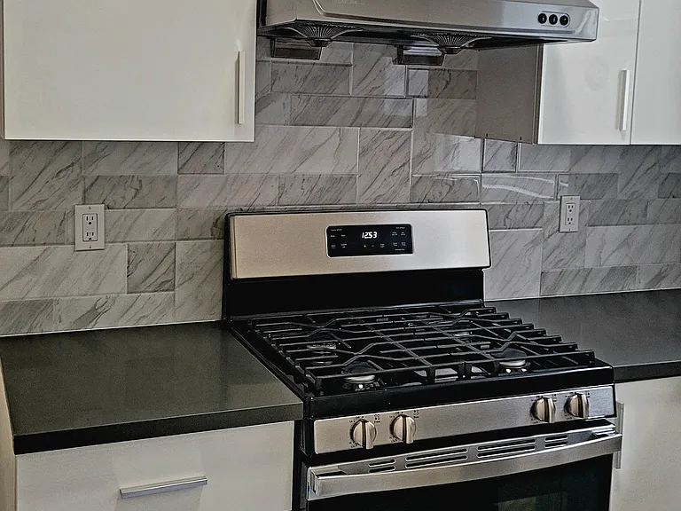 1616 Taylor St #3 — Photo 3