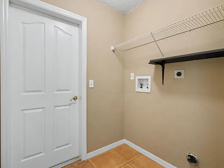 4 Foxhall Ct — Photo 30