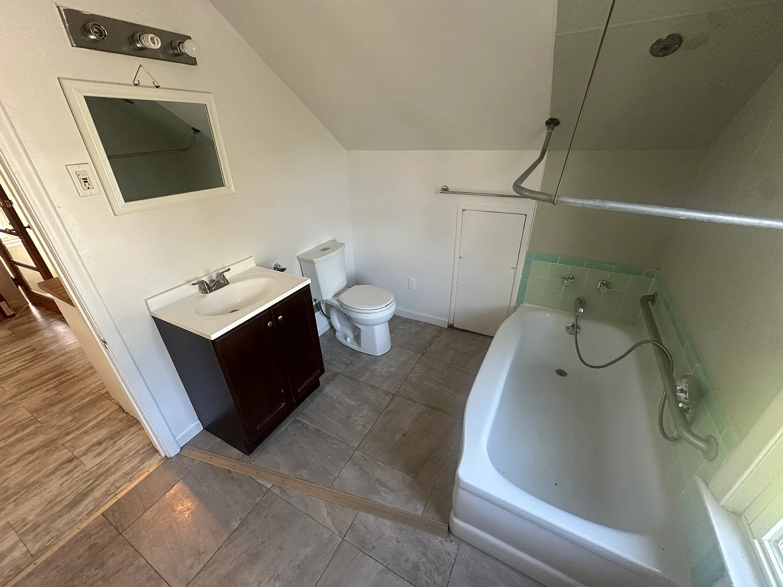 22737 Donald Ave — Photo 2