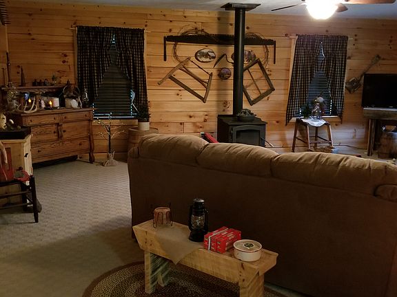 4th image of 129 White Tail Ln