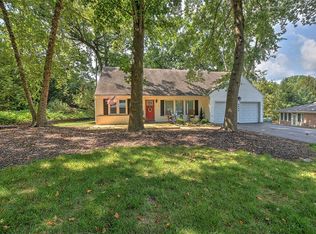 3325 Dana Dr, Decatur, IL 62526