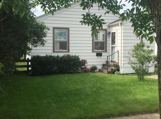 618 E 27th St, Hibbing, MN 55746