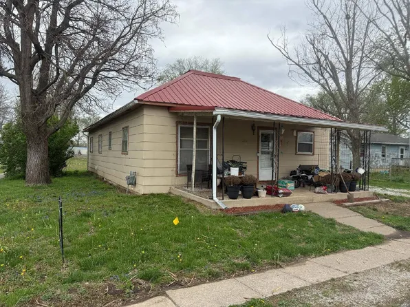 202 E Taylor St, Wayland, MO 63472