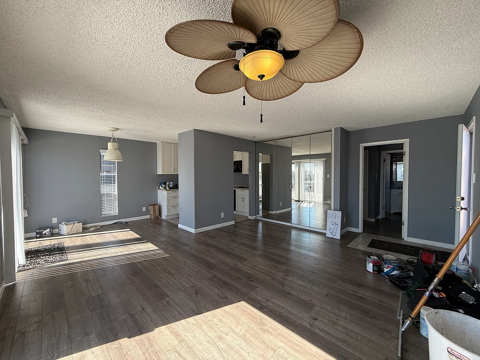 1 bed, 550 sqft, $2,400 — Photo 1