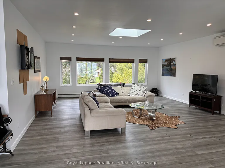 621 Barcovan Beach Rd — Photo 13