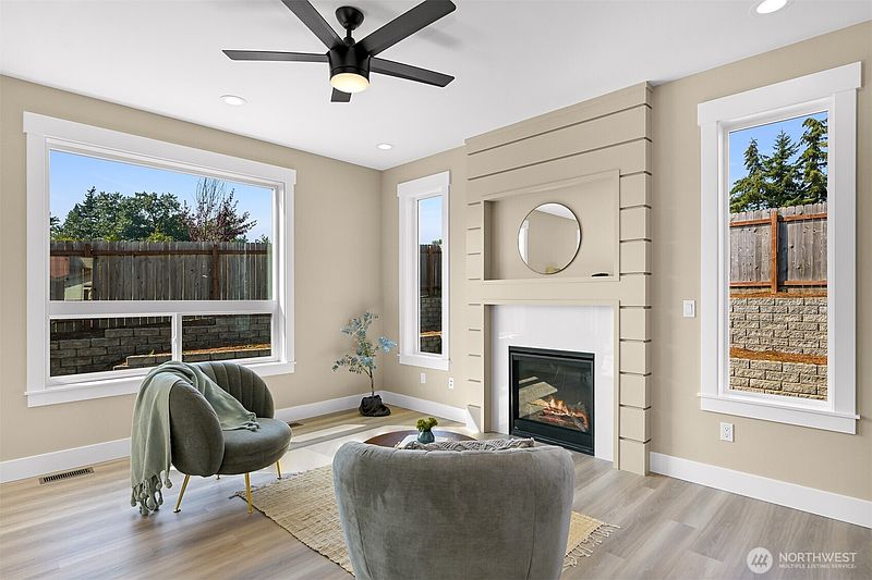 4th image of 5513 Presley Lane