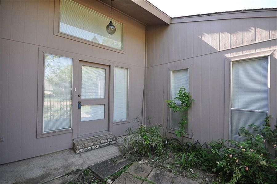 1st image of 15666 Fern Basin Dr