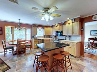 15 Miller Place Rd, Miller Place, NY 11764