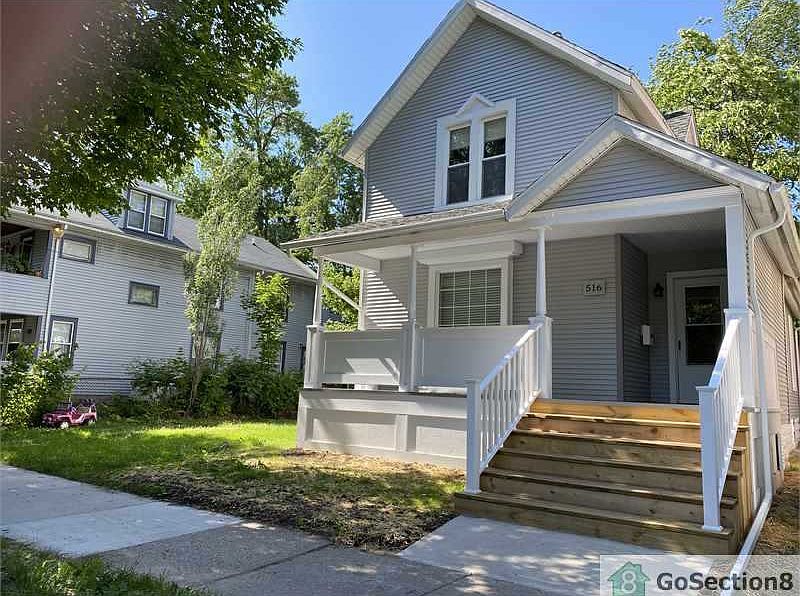 1st image of 516 W Hillsdale St