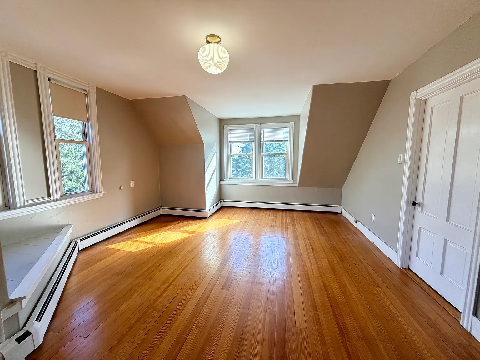 2 bed, $2,450 — Photo 2