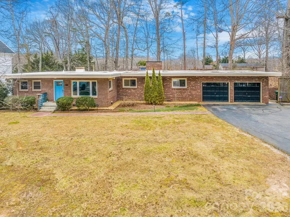 96 Oak Hill Rd, Candler, NC 28715