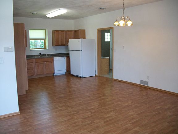 South unit living/kitchen