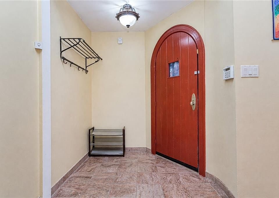 1833 E 33rd St, Brooklyn, NY 11234 | Zillow