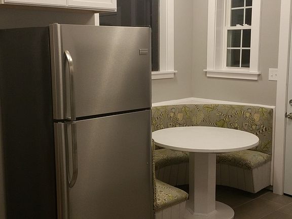 Eat in Kitchen