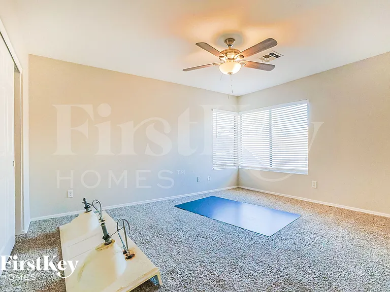 1380 W Gary Dr — Photo 8