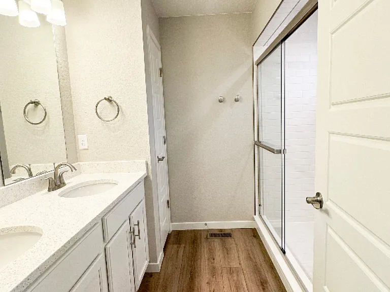 6008 Callan Dr — Photo 17