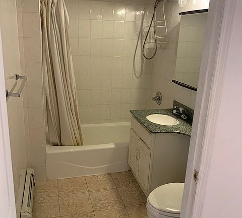 3rd image of 190 Elizabeth St APT 3R