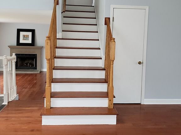 4th image of 2345 Woodoak Dr