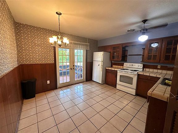 5th image of 708 Chestnut Rd