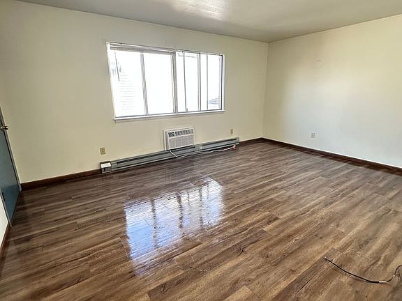 5th image of 623 Vine St #18553455