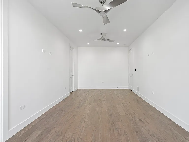 3008 W Belmont Ave #3 — Photo 15