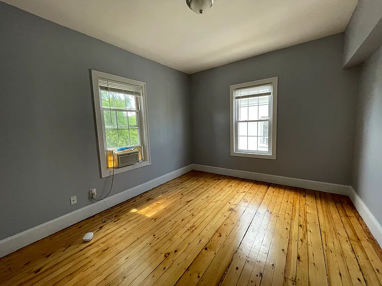 18 Andrews St #2 — Photo 8