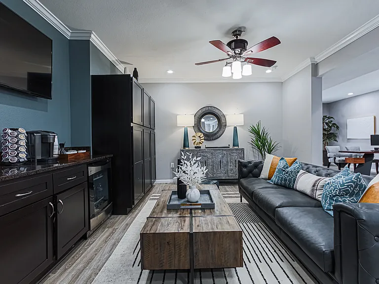 The Village at Bellaire Apartments — Photo 2