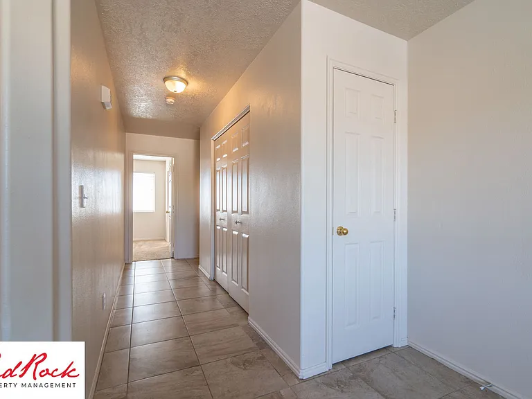 Fourplex - 620 W Evans Ridge — Photo 25